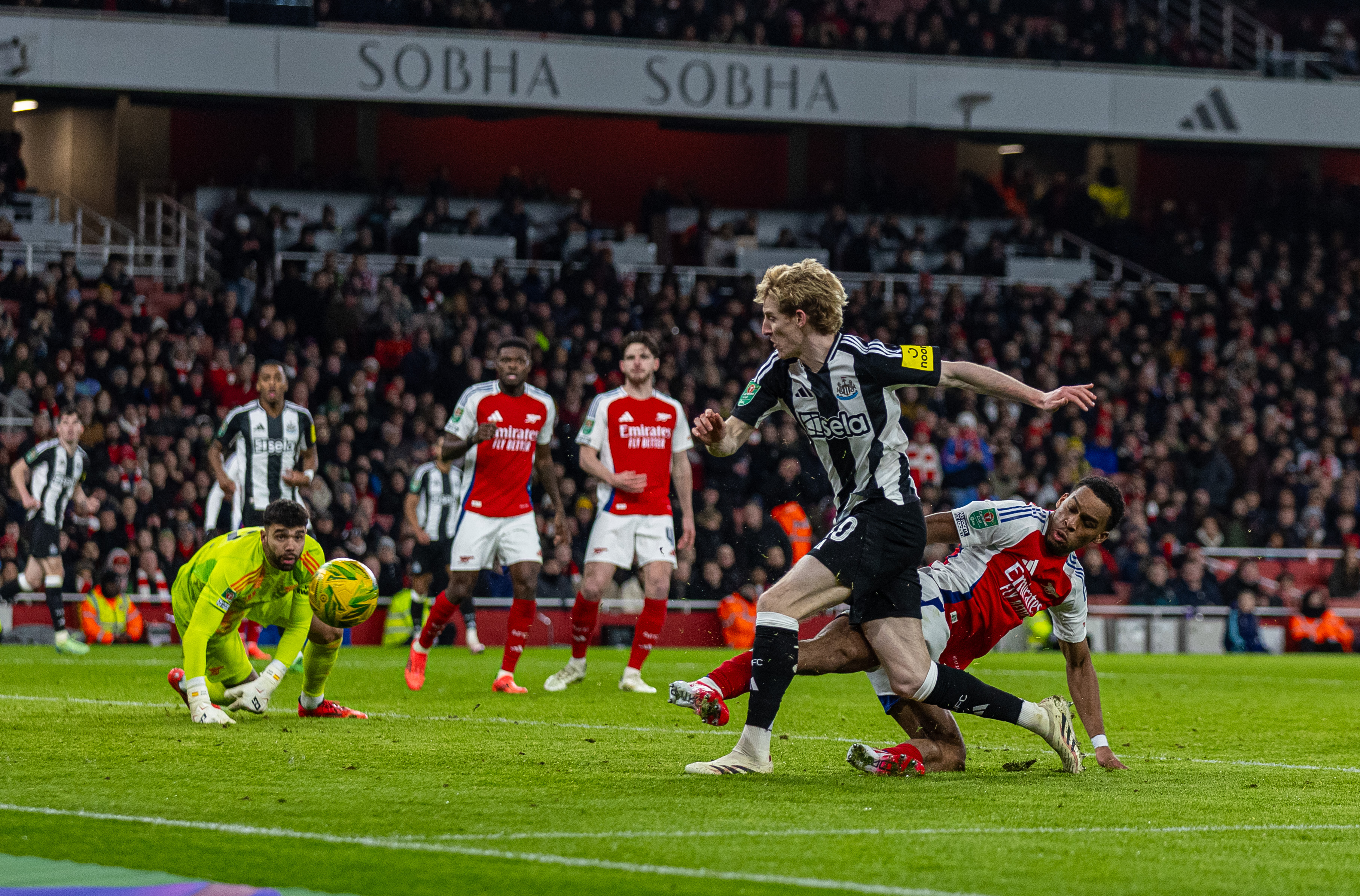 九游体育平台 -关于国际比赛日阿森纳备战法国杯，门线救险细节曝光，质疑声仍在，球队文化再被提及的信息