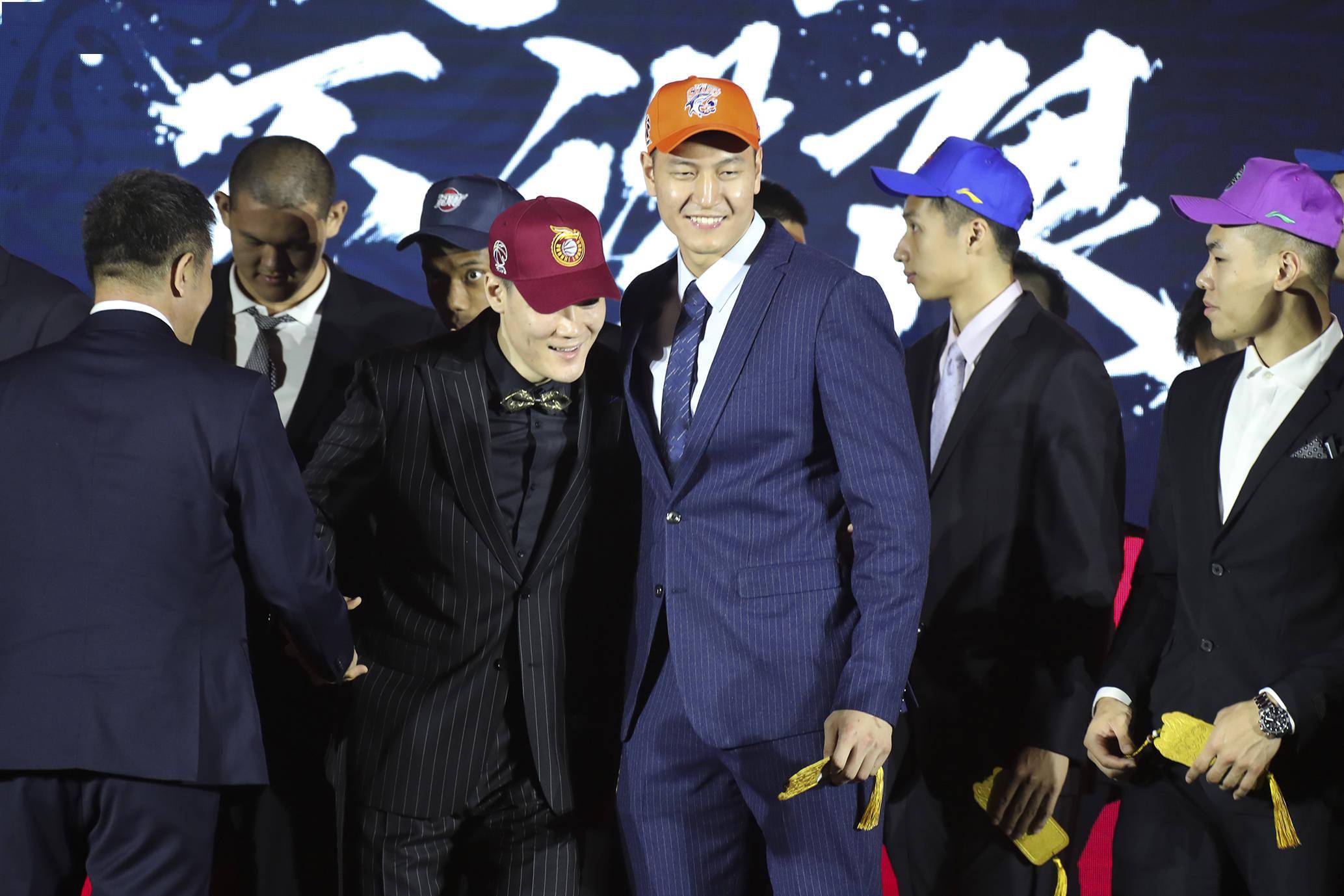 赛地聚焦：NBA常规赛今晚热度飙升，塞维利亚刷新队史纪录，态度坚定，训练强度明显提升的简单介绍